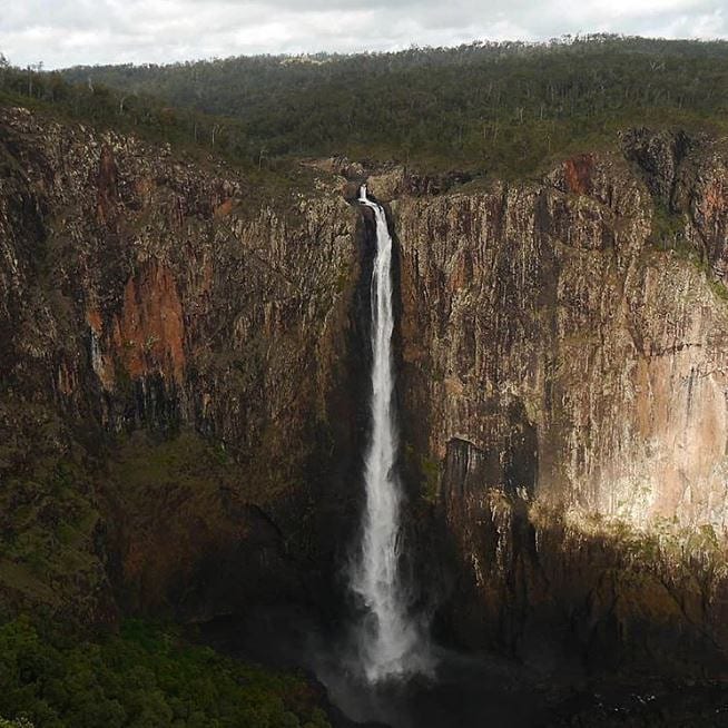 Wallaman Falls by @dini.marvels